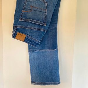American eagle cropped jeans